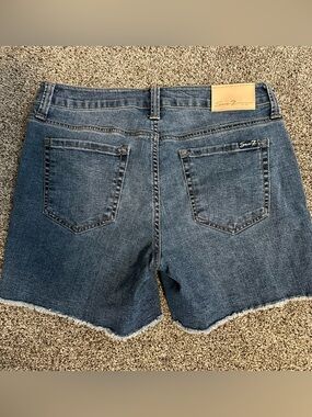 Seven7 Weekend Short Denim Cutoff Shorts Size 4 Medium Wash Stretch Raw Hem